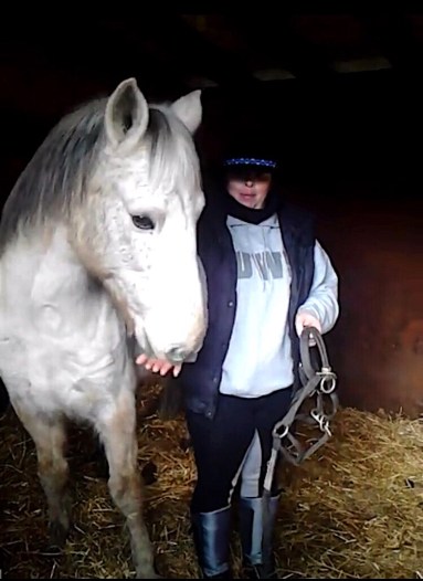 AAC7AF94-5815-4E1B-9A64-7E766C0693FA